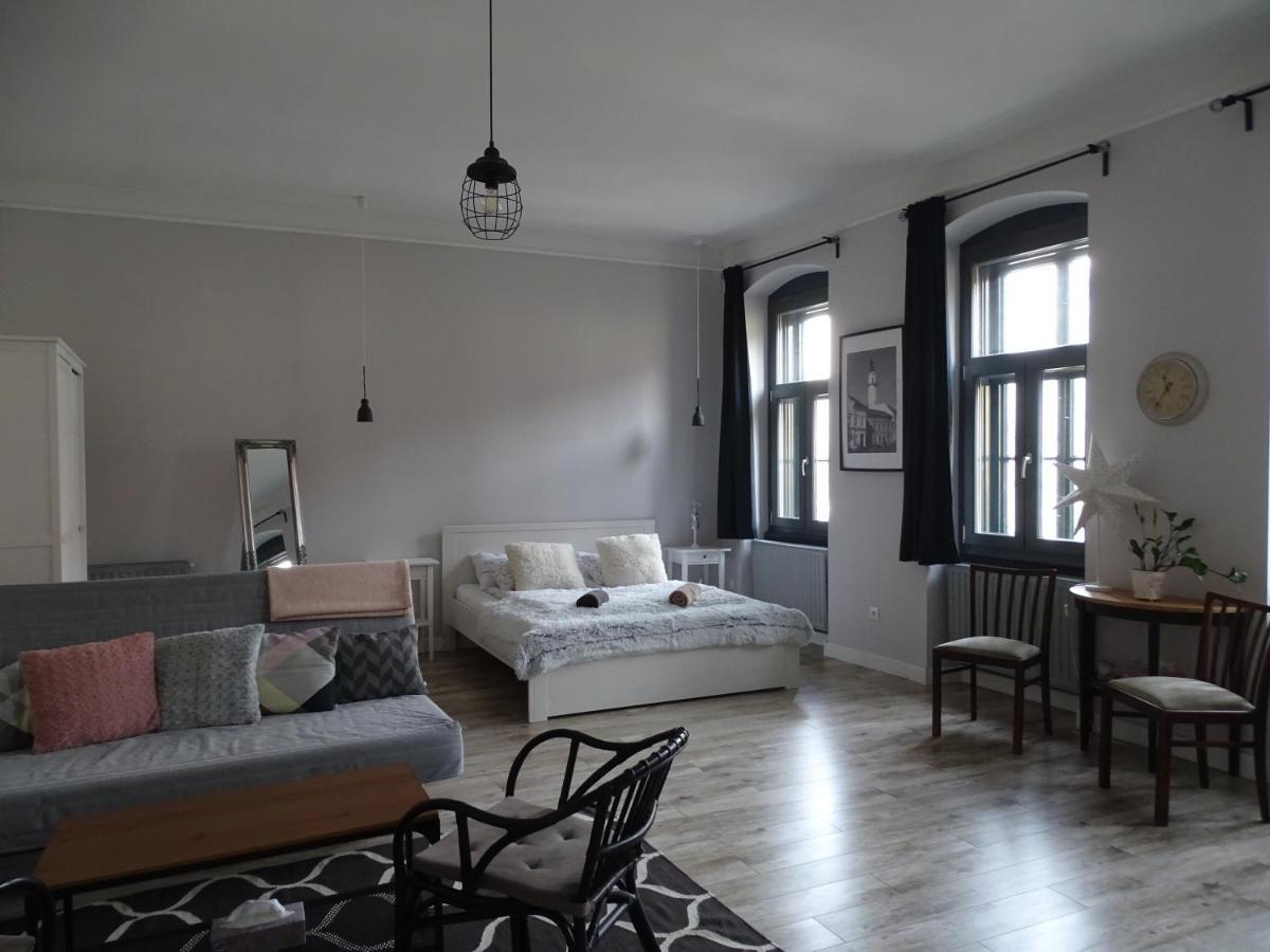 Ovaros Apartman Veszprém Eksteriør billede