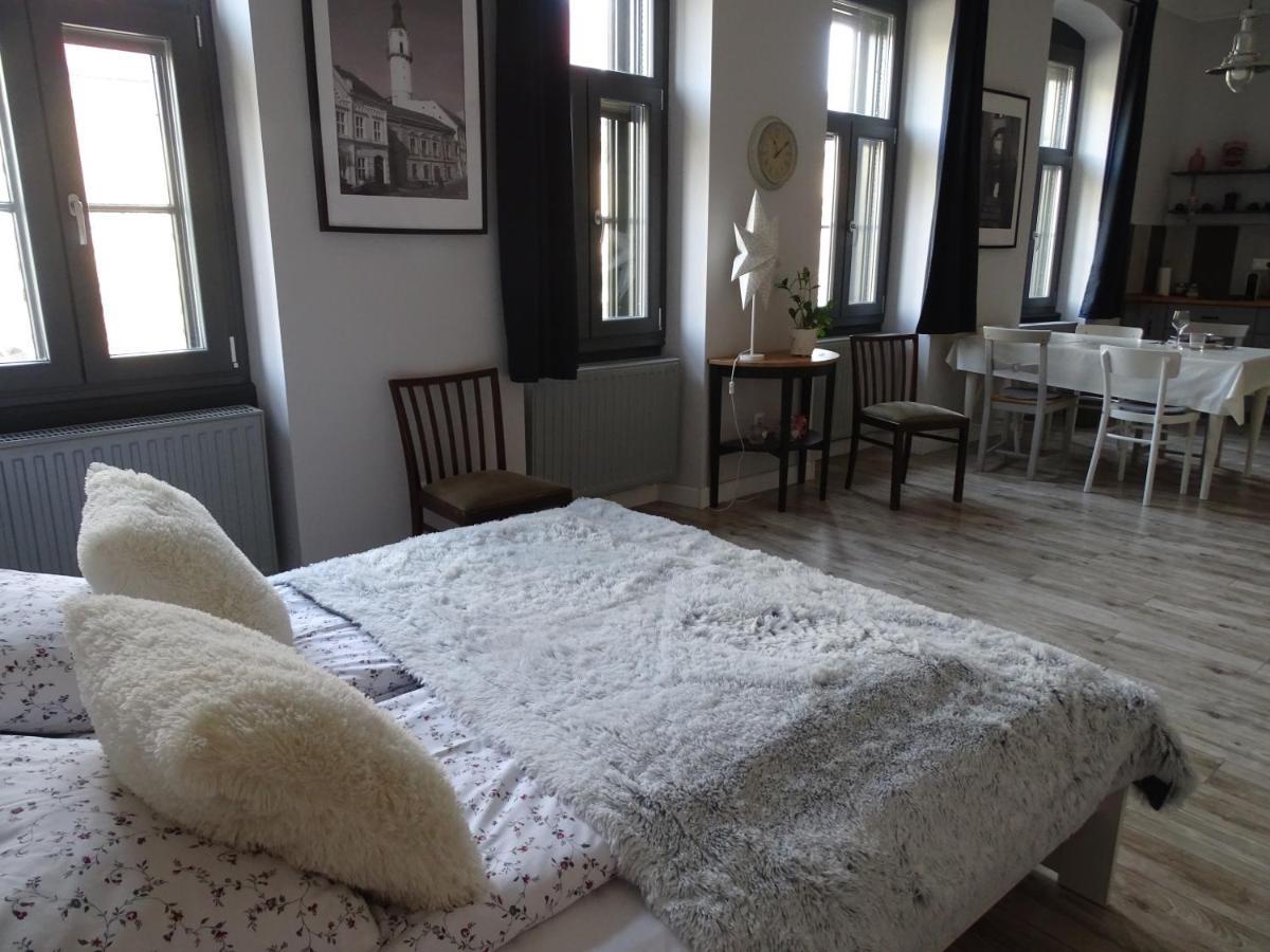 Ovaros Apartman Veszprém Eksteriør billede