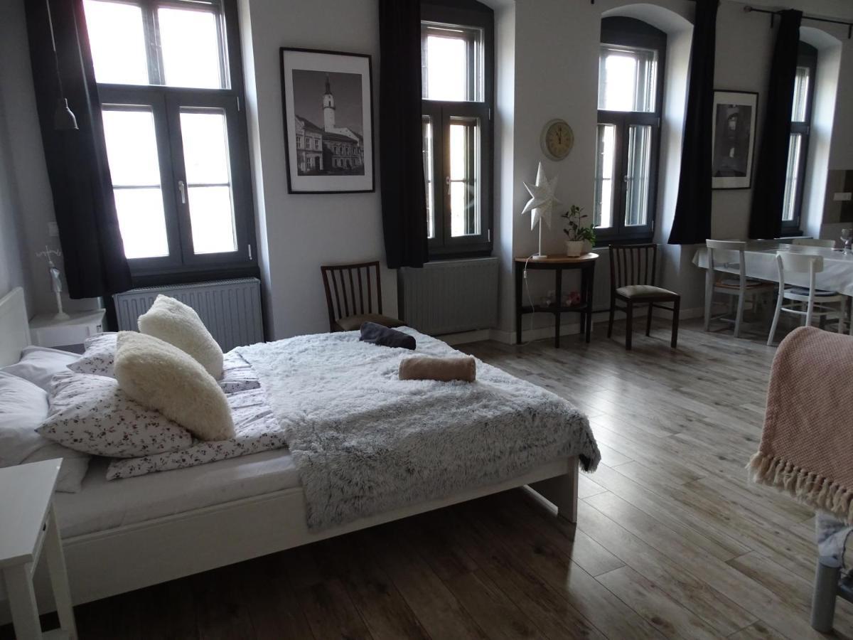 Ovaros Apartman Veszprém Eksteriør billede