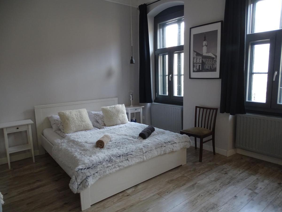 Ovaros Apartman Veszprém Eksteriør billede