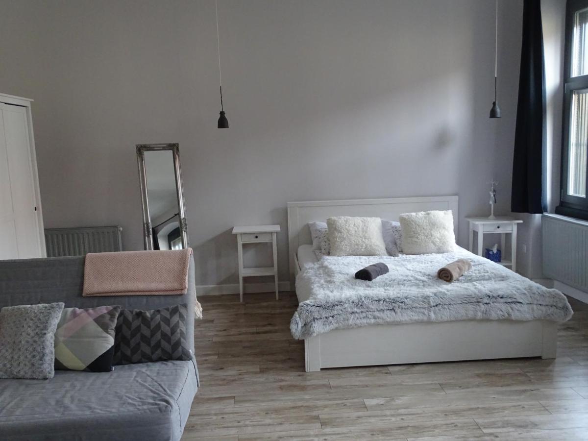Ovaros Apartman Veszprém Eksteriør billede